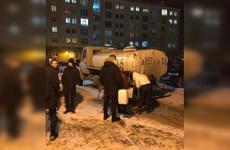 В одном из домов в центре Нарьян-Мара канализационными стоками затопило цокольные этажи