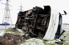 В Твери опрокинулся автобус с пассажирами