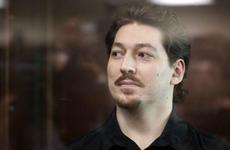 Суд оставил 3-летний срок оппозиционеру, пытавшемуся сорвать шлем с росгвардейца