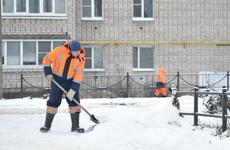В эти сутки на уборку улиц города вывели 60 единиц техники