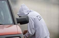 Житель Георгиевска украл банковскую карту из машины экс-возлюбленной