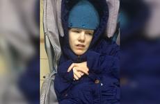 В Томске психически нездоровая мать оставила дочь-инвалида около отделения полиции