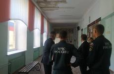 Школьница пострадала после падения части потолка в школе Ставрополя