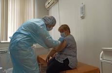 Врачи «красной зоны» ковидного госпиталя в Волгограде привились от вируса