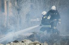 Российские полицейские спасли из горящего дома 18 человек и их животных