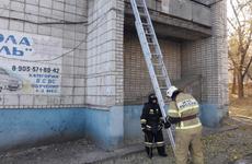Пожарные спасли молодую волгоградку из горящей квартиры