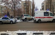 В аварии ВАЗа с автобусом в Волгоградской области пострадал человек
