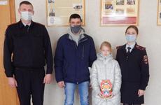 В Егорлыкском районе сотрудники полиции поздравили детей в рамках Всероссийской акции «Полицейский Дед Мороз»