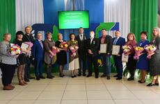 Михаил Дегтярев вручил врачам награды за лечение пациентов с COVID- 19