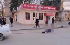 В Пятигорске водитель прокатила друга, привязанного к машине в тазу