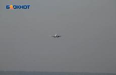 Самолет из Питера приземлился в Симферополе после сообщения о бомбе на борту