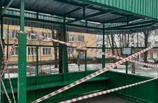 У горбольницы на Советском проспекте в Вологде временно закрыли автобусную остановку