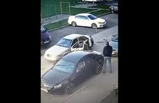 В Башкирии мотоциклист избил таксиста шлемом