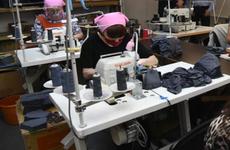 В Волгограде пенсионерам маски и перчатки выдают бесплатно