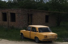 В Ставрополе водитель мотоцикла сломал ногу в ДТП с легковушкой