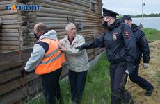 Волгоградского защитника лошадей из «Соснового бора» задержали полицейские