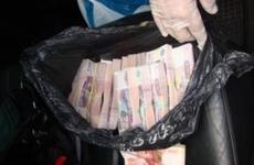 Через таганрогскую таможню пытались незаконно перевезти 4 млн рулей наличными