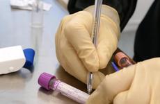 Скрывшую коронавирус девушку, прилетевшую в Нижневартовск, накажут