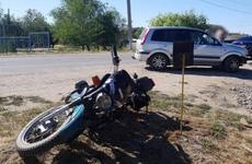 В Волгоградской области КамАЗ опрокинулся на бок в поле