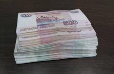 Возбуждено уголовное дело по факту кражи с банковского счета лжесотрудником банка на сумму около 90 тысяч рублей