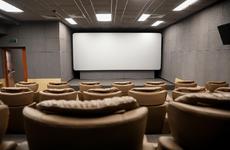 «Красотка в ударе», а кинотеатр «Арктика» – в работе