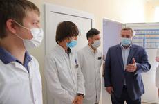 Донским медикам продлили стимулирующие выплаты за работу с коронавирусными пациентами