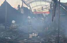 Пожар на центральном рынке в Шахтах удалось локализовать