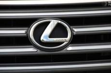 Водители автомобилей Lexus пришли к консенсусу после ареста элитного седана должника