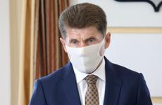 Олег Кожемяко назвал саркофагами "траурные" лавочки в центре Владивостока