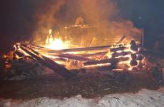 Пенсионерка и мужчина-инвалид погибли во время пожара в Нюксенском районе