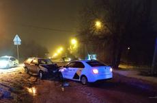 Пьяный таксист протаранил «восьмерку» и отправил волгоградца в больницу