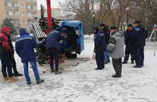 Аварийное дерево наводит страх на жителей одной из ростовских многоэтажек Ремонт аварийного коллектора в Волгодонске займет семь месяцев