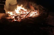 Мужчина погиб во время пожара в двухэтажном доме в Сокольском районе