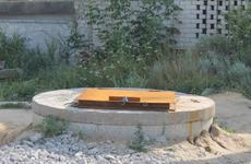 «Ароматы ощущались за несколько сотен метров»: общественники обнаружили сброс вонючих нечистот в центре села под Воронежем