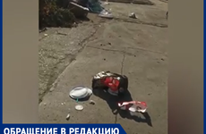 «С частного сектора все свозят в пятиэтажки»: поселок в Волжском тонет в мусоре