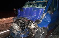 Микроавтобус с пассажирами и грузовик столкнулись на Ставрополье