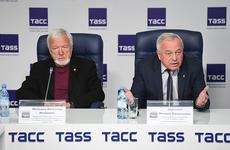 Ученые об открытии новых ритуалов древних сибиряков и работе на крупнейшем кладбище мамонтов в Азии