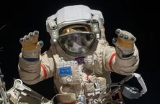 Корабль "Союз" с киноэкипажем на борту успешно пристыковался к МКС