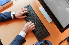Парковка властей Ленобласти пополнится машинами за 5 млн для «стремящихся на самый верх»