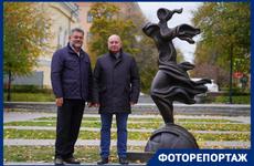 Группа «Арконт» украсила набережную: скульптура как магнит притягивает волгоградцев