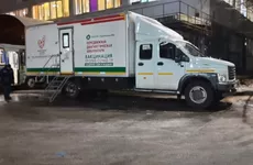 В Тихвине Ленинградской области угнали мобильный пункт вакцинации