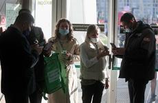 Работодатели начали искать контролеров QR-кодов