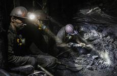 Из шахты «Листвяжная» в Кузбассе эвакуировали 115 горняков из-за задымления