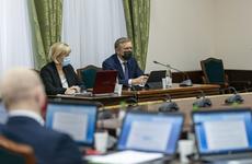 Власти НАО выделили дополнительные средства на компенсации за аварийное жильё и земельные участки для многодетных