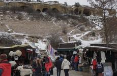 На горе Кольцо в Кисловодске приступили к сносу незаконных торговых точек