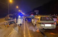 На въезде в Пятигорск произошло ДТП с участием четырех автомобилей
