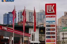 За 2021 год цены на бензин в Волгоградской области выросли на 4 рубля