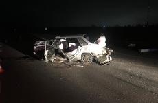 Недалеко от Волгодонска столкнулись легковой автомобиль и КамАЗ, есть пострадавшие