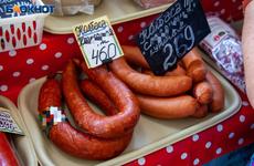 «Волжский мясокомбинат» обвинили в краже логотипа чужой колбасы