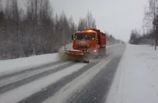За сутки дорожники Ленобласти очистили от снега 12 тыс. километров региональных трасс